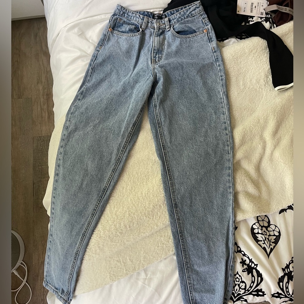 Pretty little thing mom jeans
